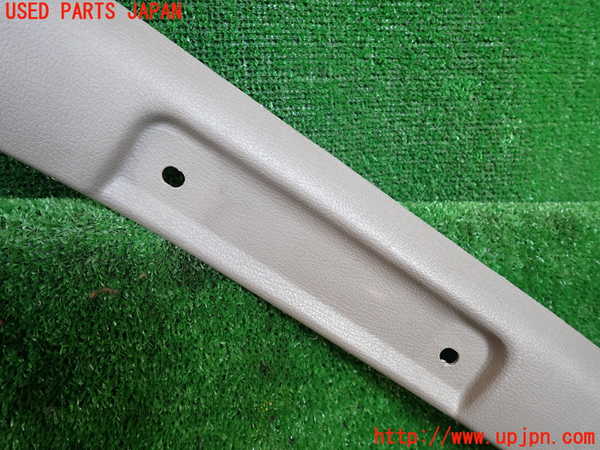 1UPJ-9236127660]ハイエースワゴン100系(RZH101G)左フロントピラートリム 中古_2