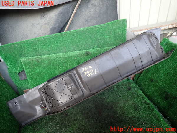 1UPJ-9236127740]ハイエースワゴン100系(RZH101G)スカッフプレート 中古_3