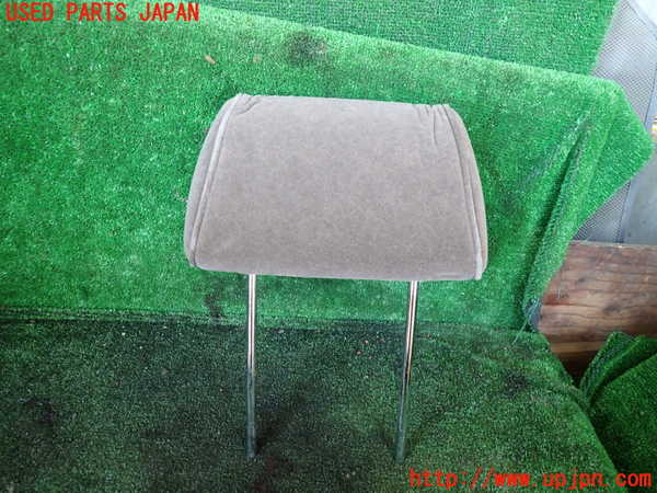 1UPJ-9236127240]ハイエースワゴン100系(RZH101G)右3列目ヘッドレスト 中古_2