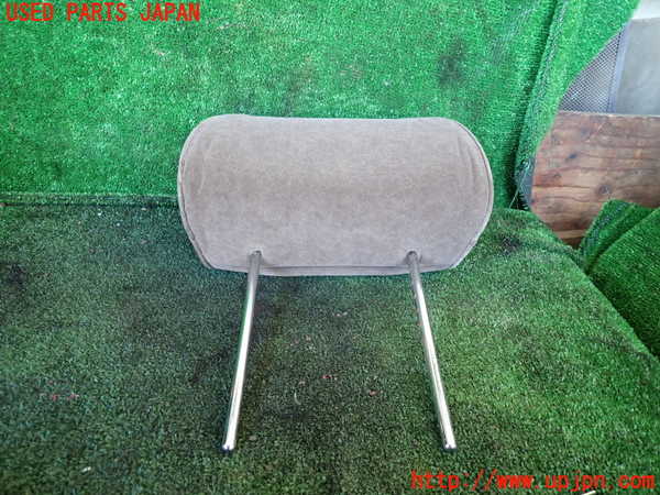 1UPJ-9236127270]ハイエースワゴン100系(RZH101G)左3列目ヘッドレスト 中古_3