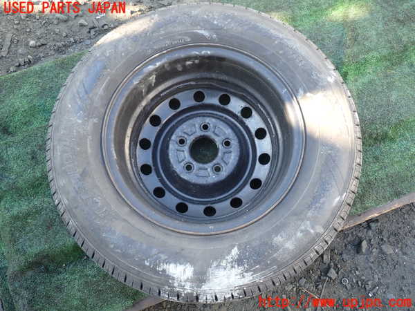 1UPJ-9236129601]ハイエースワゴン100系(RZH101G)スペアタイヤ1 中古_4