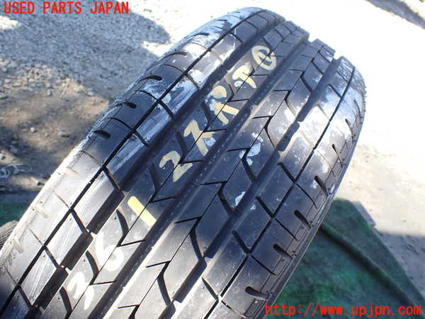 1UPJ-9236129601]ハイエースワゴン100系(RZH101G)スペアタイヤ1 中古_5