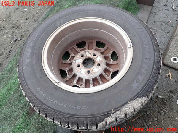 1UPJ-9236129028]ハイエースワゴン100系(RZH101G)タイヤ　ホイール　1本③ 205/70R15 中古_3