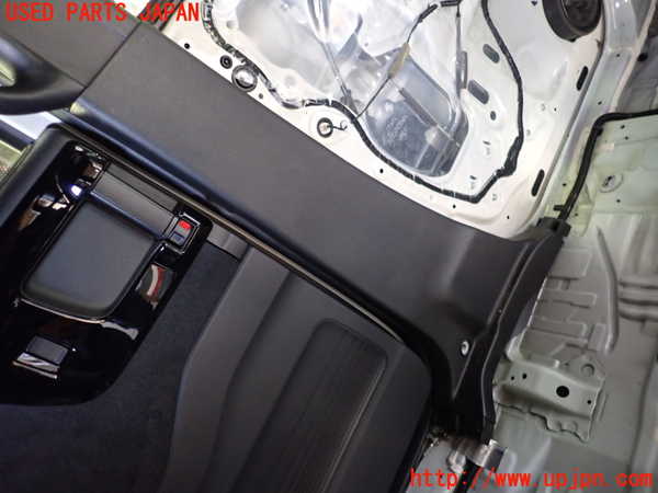 1UPJ-9236137670]N-BOX カスタム(エヌ ボックス カスタム)(JF3)左センターピラートリム 中古_3