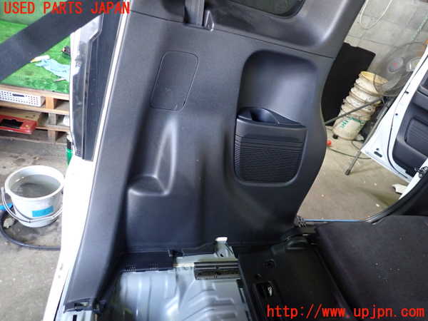 1UPJ-9236137680]N-BOX カスタム(エヌ ボックス カスタム)(JF3)左リアピラートリム 中古_3