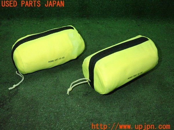 3UPJ=9236140001]ベンツ C200 ステーションワゴン(205242C S205)純正 A0005833500 セーフティーベスト 反射ベスト 蛍光ベスト 中古_2