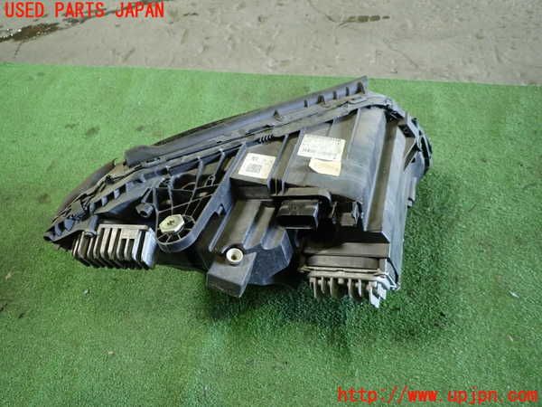 1UPJ-9236141132]ベンツ C200 ステーションワゴン(205242C)(205)左ヘッドライト LED 中古_3