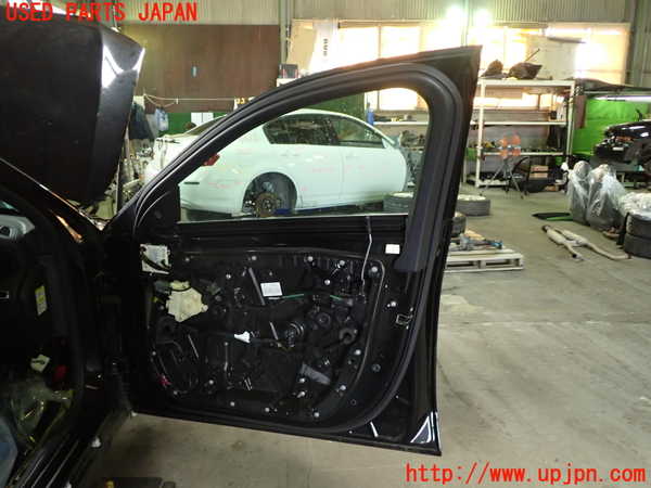 1UPJ-9236141230]ベンツ C200 ステーションワゴン(205242C)(205)右前ドア 中古(43R-00049 M25)_4