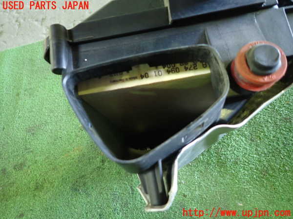 1UPJ-9236142560]ベンツ C200 ステーションワゴン(205242C)(205)エアクリーナーボックス 中古_2