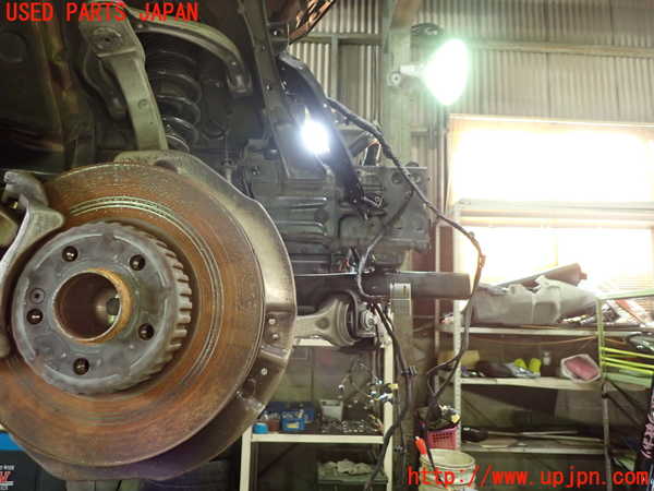 1UPJ-9236144290]ベンツ C200 ステーションワゴン(205242C)(205)右フロントナックルハブ 中古_2