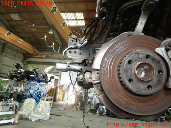 1UPJ-9236144295]ベンツ C200 ステーションワゴン(205242C)(205)左フロントナックルハブ 中古_2