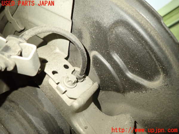 1UPJ-9236144305]ベンツ C200 ステーションワゴン(205242C)(205)左リアナックルハブ 中古_2