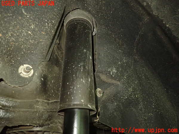 1UPJ-9236145070]ベンツ C200 ステーションワゴン(205242C)(205)右リアショックアブソーバー 中古_2