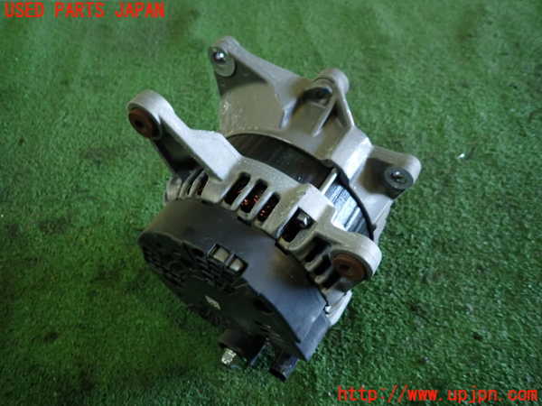 1UPJ-9236146015]ベンツ C200 ステーションワゴン(205242C)(205)オルタネーター(ダイナモ) 中古_4