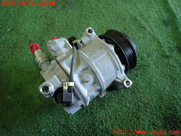 1UPJ-9236146025]ベンツ C200 ステーションワゴン(205242C)(205)エアコンコンプレッサー 中古_4