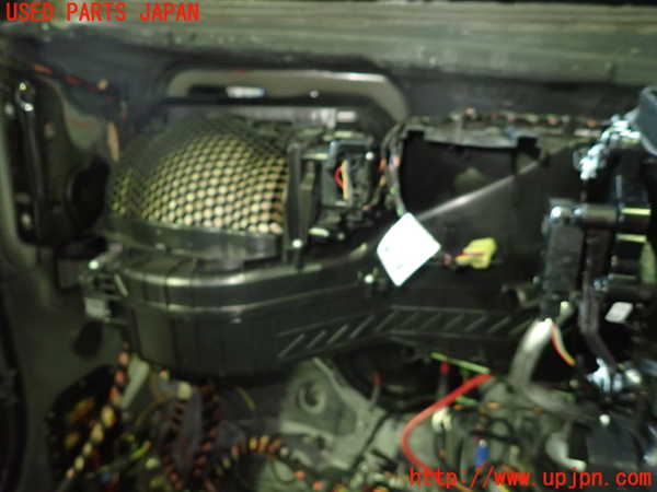 1UPJ-9236146081]ベンツ C200 ステーションワゴン(205242C)(205)エバポレーター1 中古_3