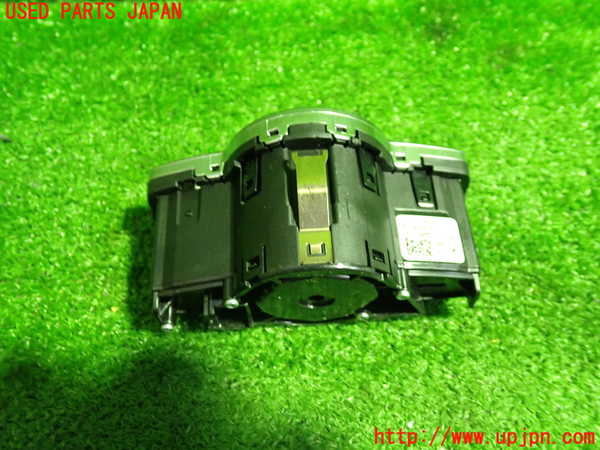 1UPJ-9236146285]ベンツ C200 ステーションワゴン(205242C)(205)ライトスイッチ 中古_2