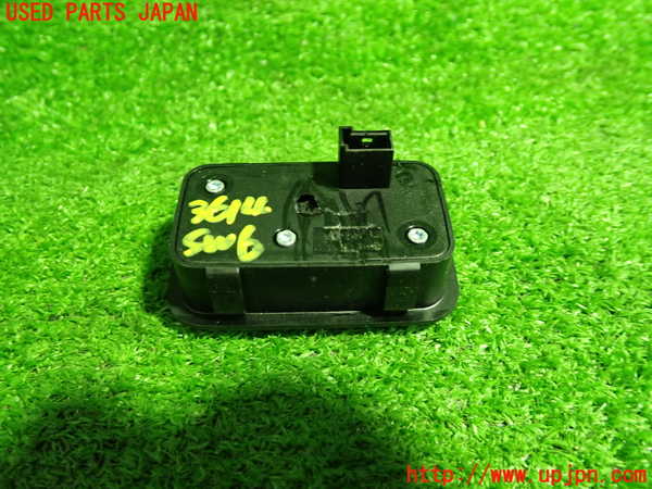 1UPJ-9236146311]ベンツ C200 ステーションワゴン(205242C)(205)スイッチ6 (キーロック、バックドアストップ) 中古_2