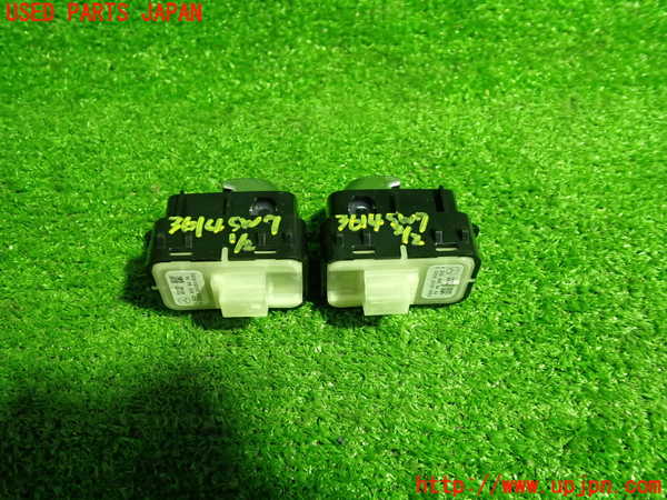 1UPJ-9236146312]ベンツ C200 ステーションワゴン(205242C)(205)スイッチ7 中古_3