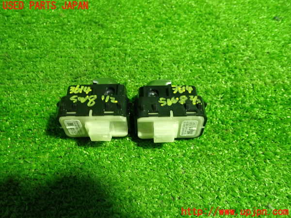 1UPJ-9236146313]ベンツ C200 ステーションワゴン(205242C)(205)スイッチ8 中古_3