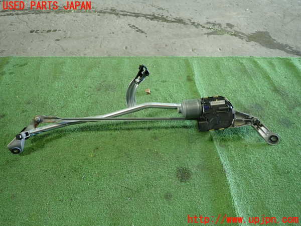 1UPJ-9236146770]ベンツ C200 ステーションワゴン(205242C)(205)フロントワイパーモーター 中古_4