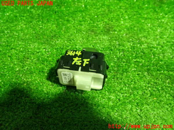 1UPJ-9236146245]ベンツ C200 ステーションワゴン(205242C)(205)左前パワーウィンドウスイッチ 中古_2