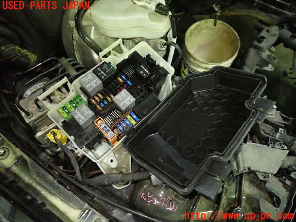 1UPJ-9236146741]ベンツ C200 ステーションワゴン(205242C)(205)ヒューズボックス1 中古_2