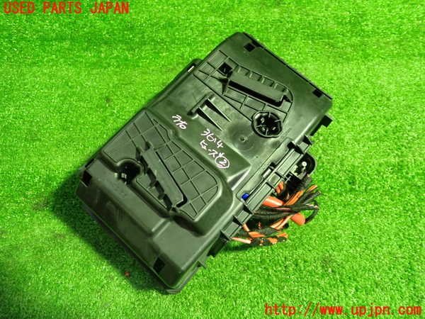 1UPJ-9236146742]ベンツ C200 ステーションワゴン(205242C)(205)ヒューズボックス2 中古_2