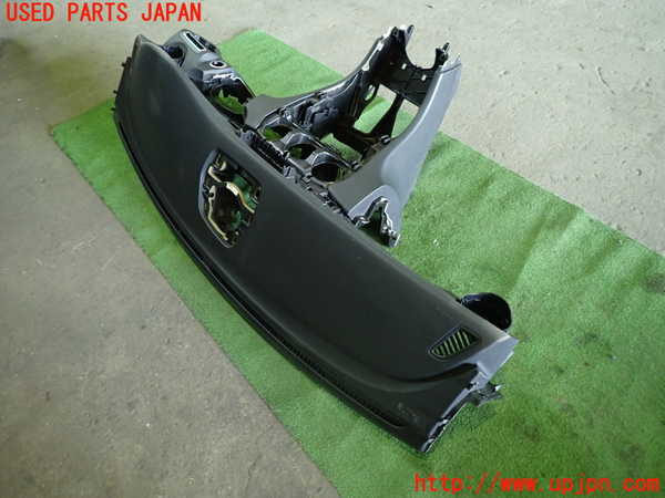 1UPJ-9236147505]ベンツ C200 ステーションワゴン(205242C)(205)ダッシュボード 中古_2