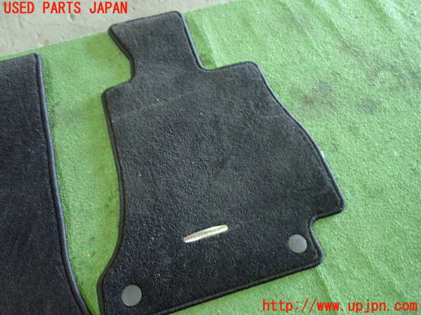 1UPJ-9236147800]ベンツ C200 ステーションワゴン(205242C)(205)フロアマット 中古_2