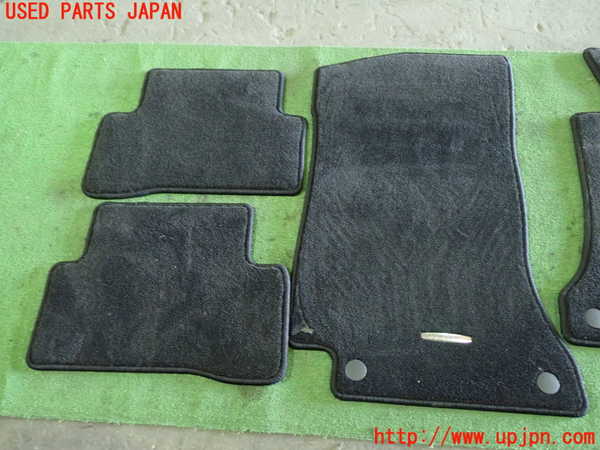 1UPJ-9236147800]ベンツ C200 ステーションワゴン(205242C)(205)フロアマット 中古_3