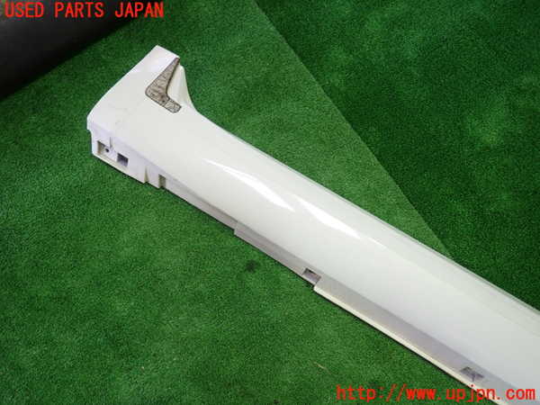 1UPJ-9236151390]スカイライン(V36)右サイドステップ 中古_3
