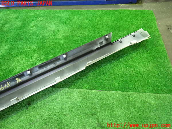 1UPJ-9236151392]スカイライン(V36)左サイドステップ 中古_4
