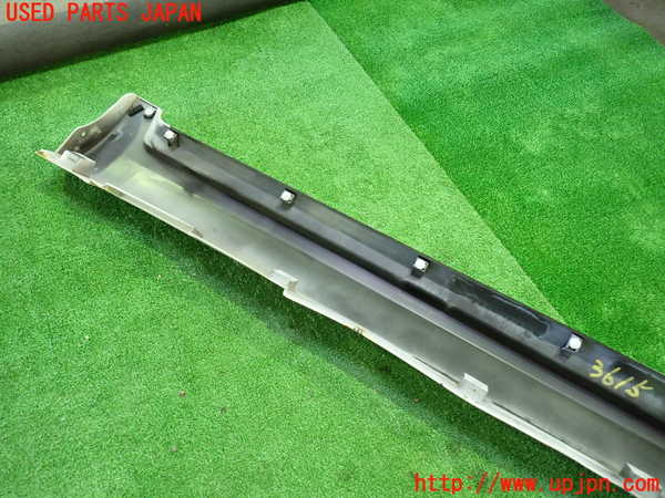1UPJ-9236151392]スカイライン(V36)左サイドステップ 中古_5