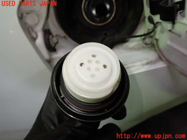 1UPJ-9236151690]スカイライン(V36)フューエルリッド 中古_3