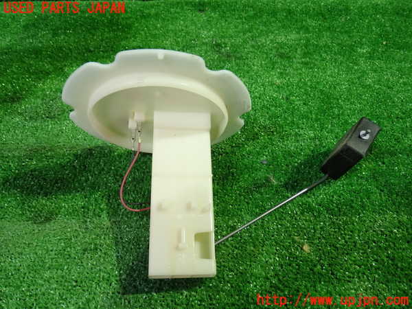 1UPJ-9236152510]スカイライン(V36)燃料ポンプ 中古_2
