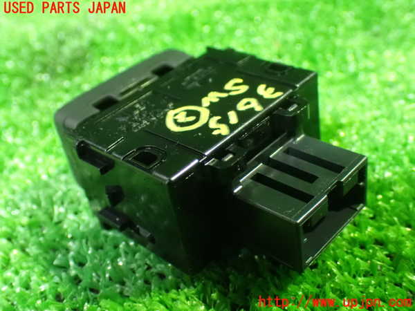 1UPJ-9236156307]スカイライン(V36)スイッチ2 (VDC OFF) 中古_2