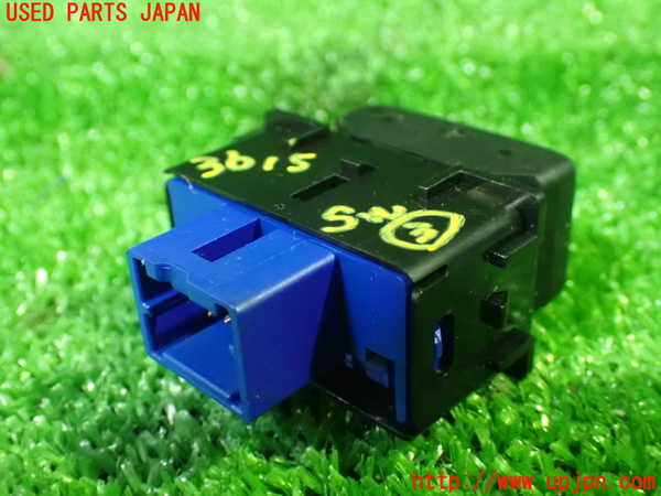 1UPJ-9236156308]スカイライン(V36)スイッチ3 (SNOW) 中古_2