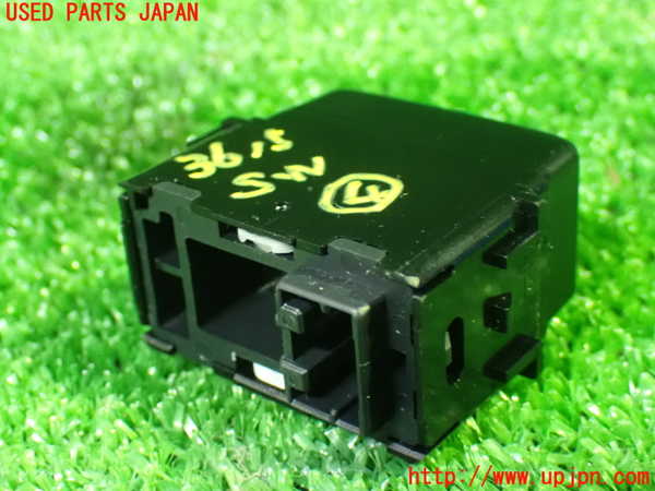 1UPJ-9236156309]スカイライン(V36)スイッチ4 (トランク) 中古_2