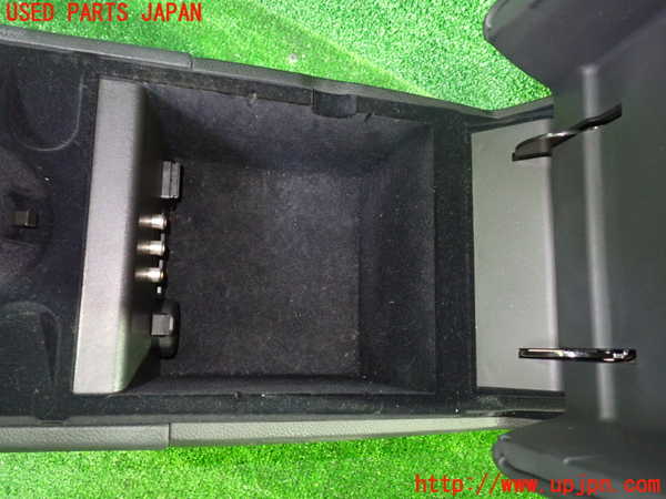 1UPJ-9236157540]スカイライン(V36)センターコンソール 中古_2