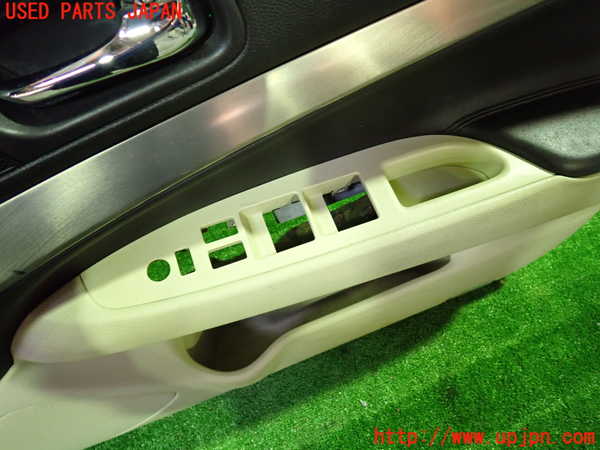 1UPJ-9236151234]スカイライン(V36)右前ドア内張り 中古_2