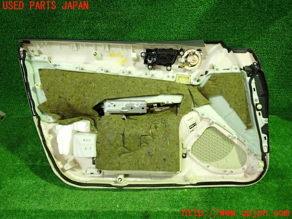 1UPJ-9236151234]スカイライン(V36)右前ドア内張り 中古_4