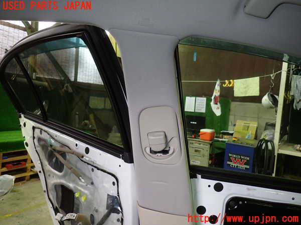 1UPJ-9236157670]スカイライン(V36)左センターピラートリム 中古_2