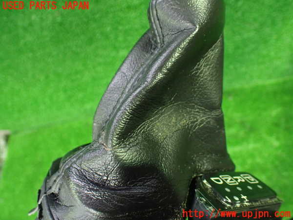 1UPJ-9236157575]スカイライン(V36)シフトブーツ 中古_3