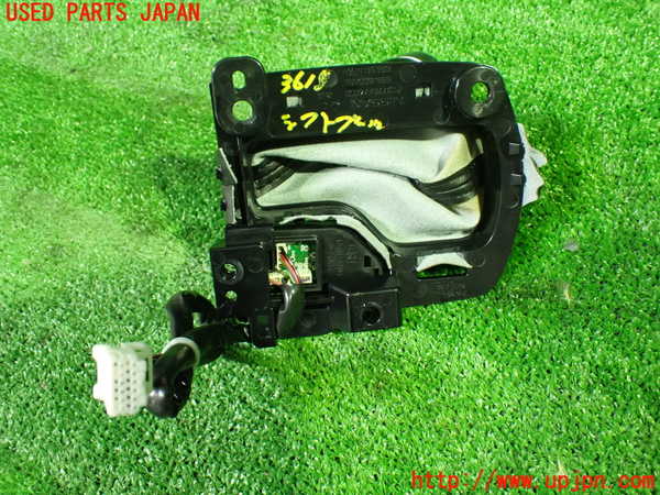 1UPJ-9236157575]スカイライン(V36)シフトブーツ 中古_4