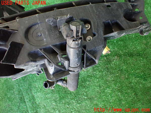 1UPJ-9236161142]アウディ・Q5(8RCDNF)左ヘッドライトリム 中古_3