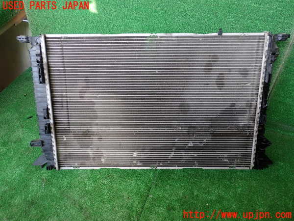 1UPJ-9236162321]アウディ・Q5(8RCDNF)ラジエーター1 中古_2