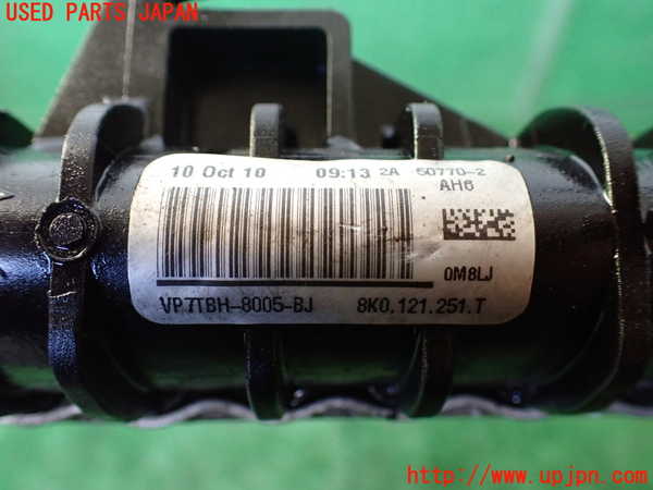 1UPJ-9236162321]アウディ・Q5(8RCDNF)ラジエーター1 中古_4