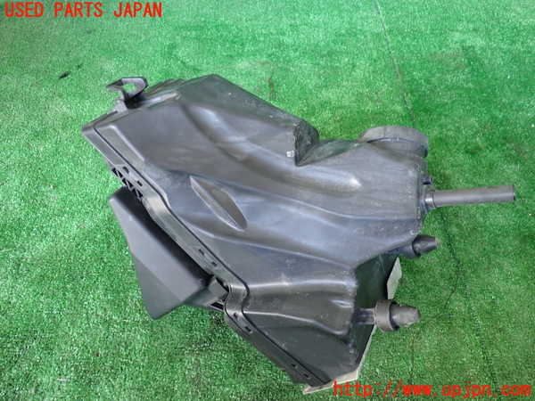 1UPJ-9236162560]アウディ・Q5(8RCDNF)エアクリーナーボックス 中古_2