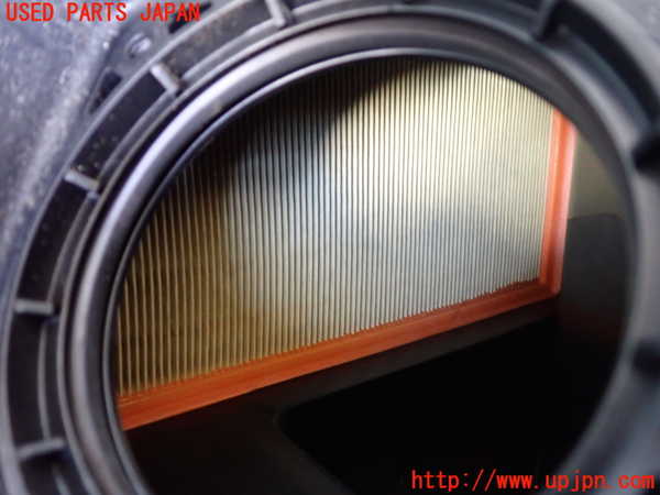 1UPJ-9236162560]アウディ・Q5(8RCDNF)エアクリーナーボックス 中古_3